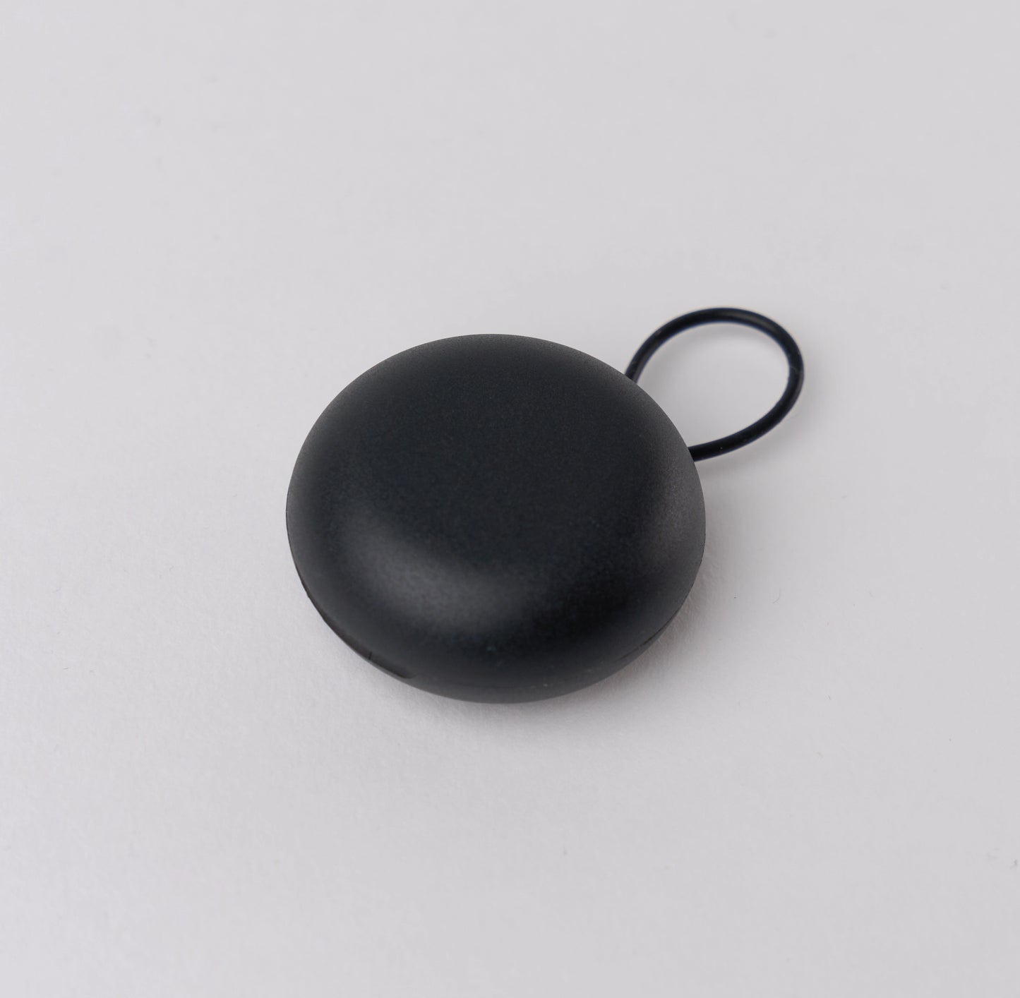EarCircles-sort-lukket-aeske-til-EarCircles-sunderesoevn.dk