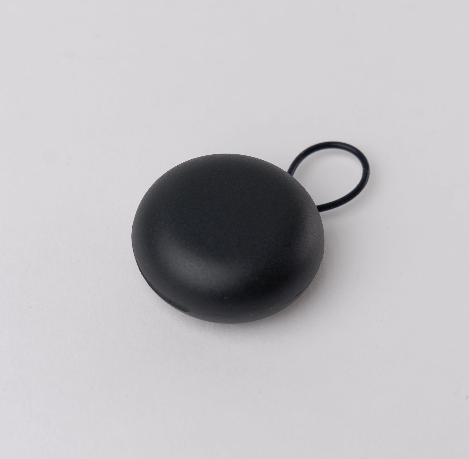 EarCircles-sort-lukket-aeske-til-EarCircles-sunderesoevn.dk