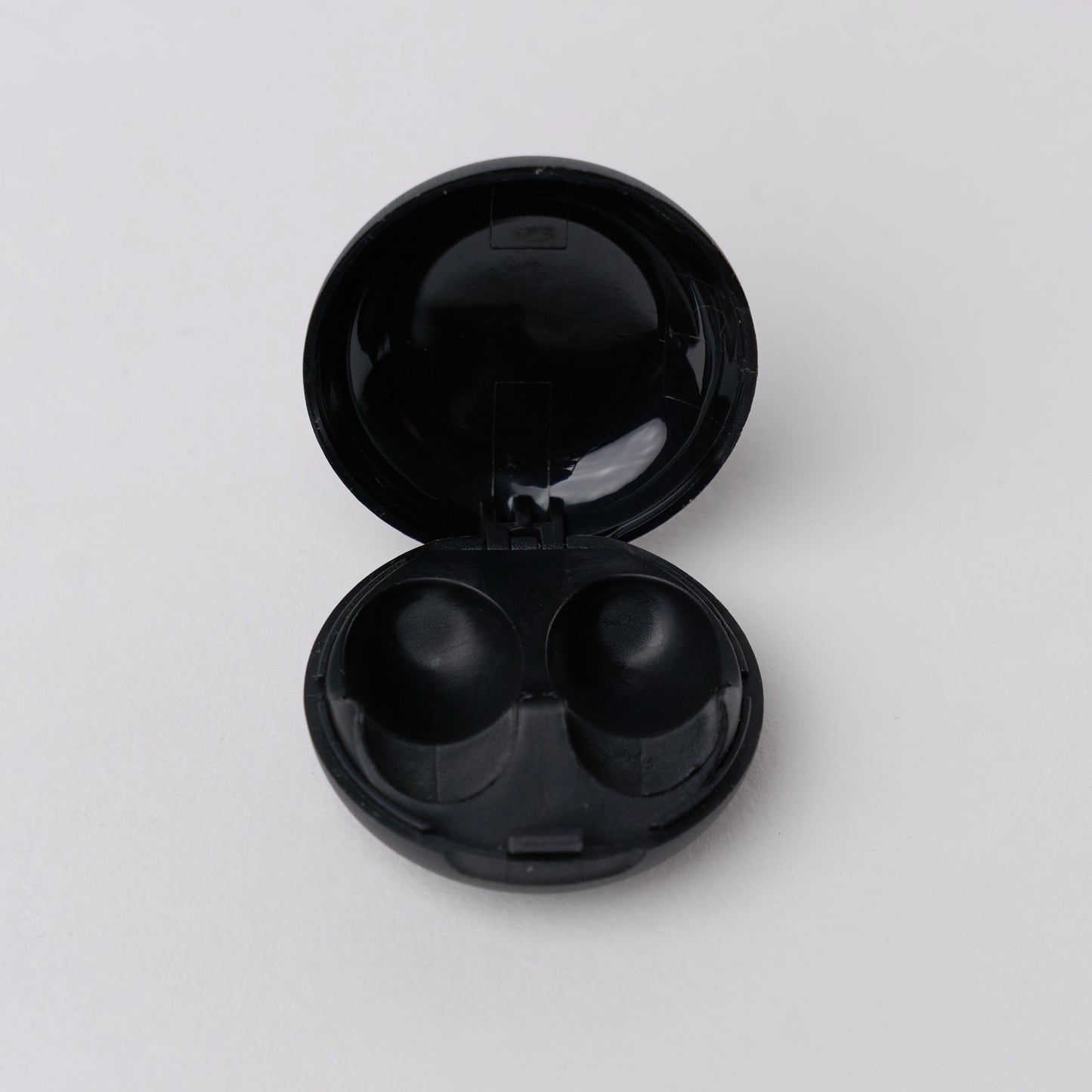 EarCircles-sort-aeske-til-EarCircles-sunderesoevn.dk