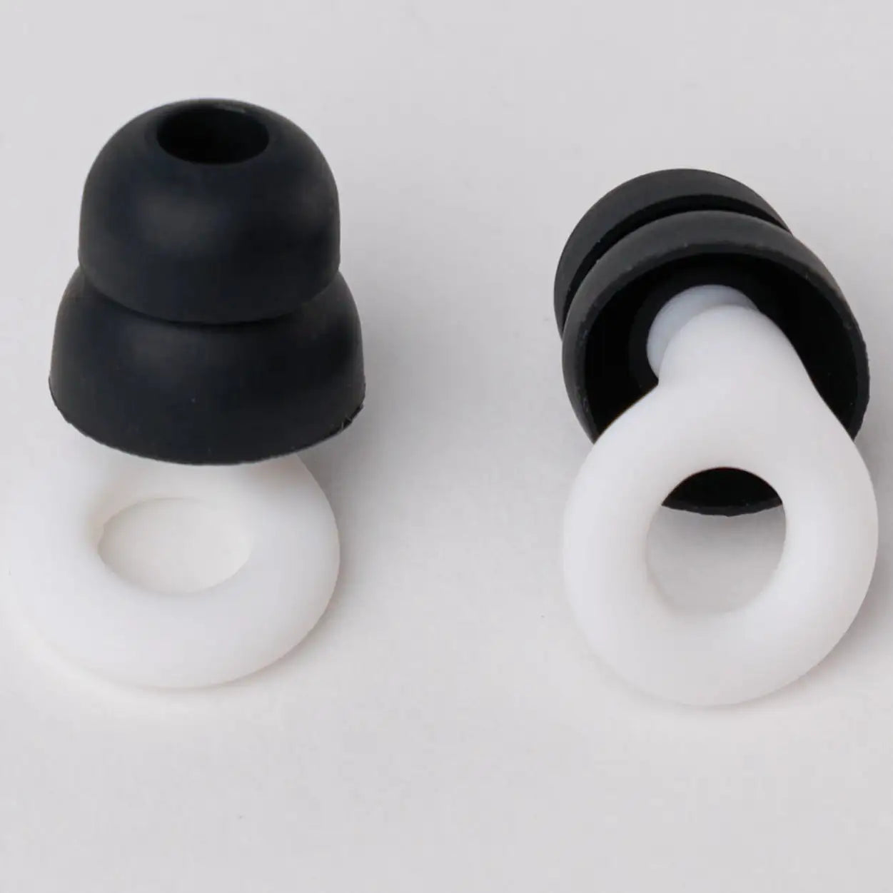Ekstra Ear Tips - Double plus hoveder - Sort & Hvid - 4 STK til Silikone EarCircles  sunderesøvn.dk