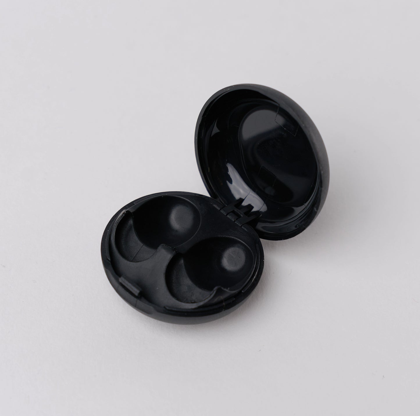 ear-circles-sort-aeske-til-ear-circles-sunderesoevn.dk